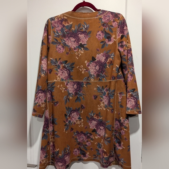 Solitaire Floral Velvet-feel Cardigan - Picture 6 of 11